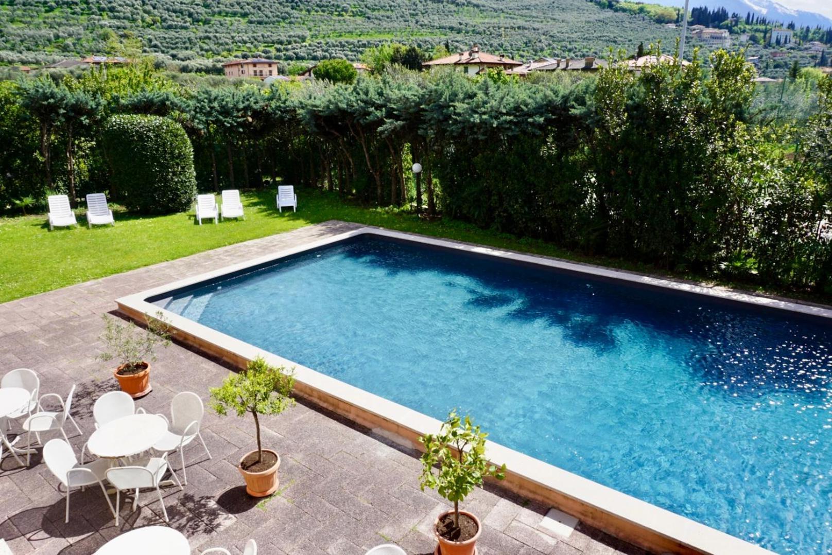Hotel Diana Riva del Garda Exterior photo