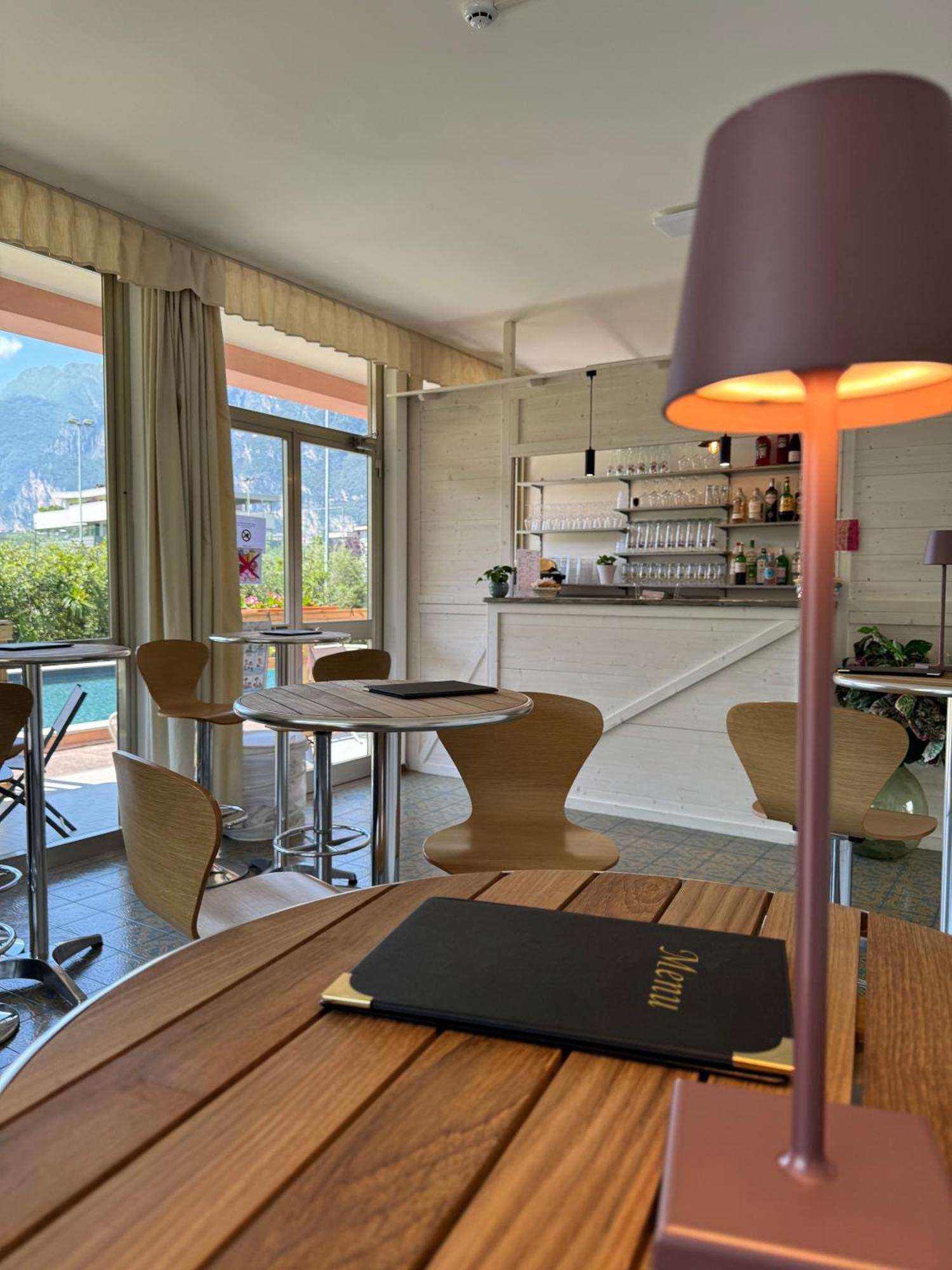 Hotel Diana Riva del Garda Exterior photo